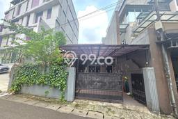 Rumah Mewah LB 156m2 Siap Pakai Desain Elegan di Bangka, Jakarta Selatan Rumah Mewah LB 156m2 Siap Pakai Desain Elegan di Bangka, Jakarta Selatan