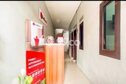 Siap Huni Rumah Mewah 8 Kamar di Pasar Rebo Dekat ke Mana Pun Siap Huni Rumah Mewah 8 Kamar di Pasar Rebo Dekat ke Mana Pun
