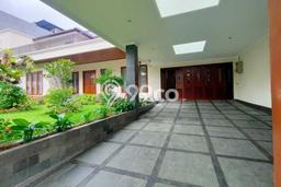 Rumah Luxury Modern Tanpa Renovasi di Lebak Bulus Jakarta Selatan Rumah Luxury Modern Tanpa Renovasi di Lebak Bulus Jakarta Selatan