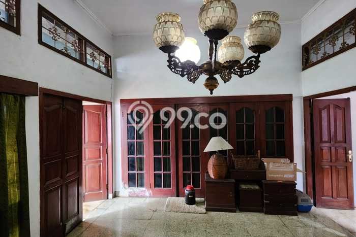 Rumah Elit Modern Tanpa Renovasi di Lebak Bulus Jakarta Selatan Rumah Elit Modern Tanpa Renovasi di Lebak Bulus Jakarta Selatan