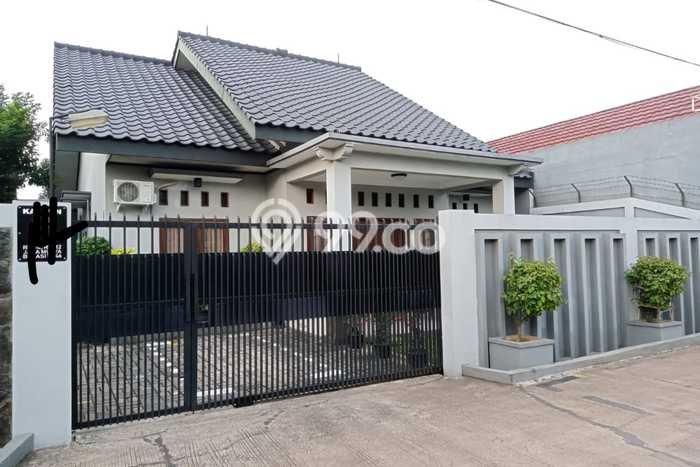 Rumah Elit Modern Tanpa Renovasi di Jati Asih Bekasi Rumah Elit Modern Tanpa Renovasi di Jati Asih Bekasi