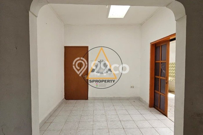 Rumah kawasan Kuta, Badung, Luas 186m2m² Bangunan 104m2m² Rumah kawasan Kuta, Badung, Luas 186m2m² Bangunan 104m2m²