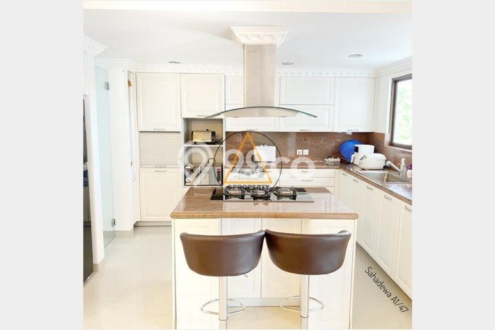 Vila di , Luas 635m2m², Dekat ke beragam keperluan Vila di , Luas 635m2m², Dekat ke beragam keperluan