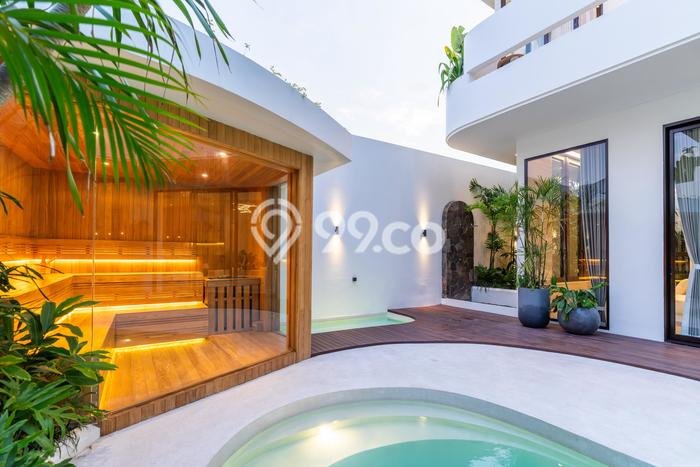 Ready to Use! Luxury House LT 315m2 Desain Modern di Seminyak Ready to Use! Luxury House LT 315m2 Desain Modern di Seminyak