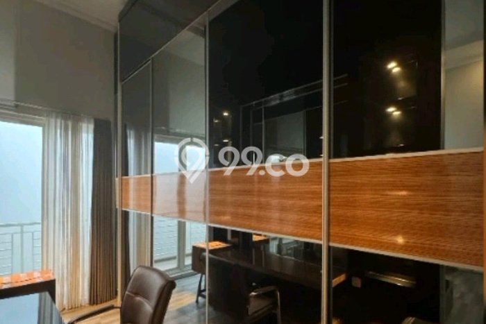 Hunian Elit LB 300m2 Siap Huni Desain Elegan di Galaxy, Surabaya Hunian Elit LB 300m2 Siap Huni Desain Elegan di Galaxy, Surabaya