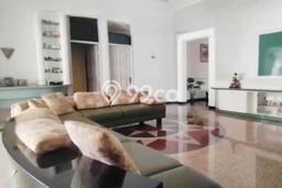 Ready to Use! Premium House LT 300m2 Desain Elegan di kertajaya Ready to Use! Premium House LT 300m2 Desain Elegan di kertajaya