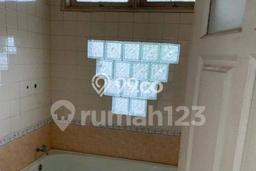 Dijual Rumah Premium dengan Fasilitas Sekitar Komplit di Tenggilis Mejoyo, Surabaya Dijual Rumah Premium dengan Fasilitas Sekitar Komplit di Tenggilis Mejoyo, Surabaya