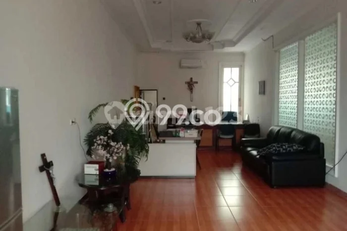 Rumah Mewah Siap Huni LT 264m2 di Mulyorejo, Surabaya Rumah Mewah Siap Huni LT 264m2 di Mulyorejo, Surabaya