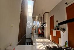 For Sale! Luxury House LT 135m2 Desain Elegan di Manyar For Sale! Luxury House LT 135m2 Desain Elegan di Manyar