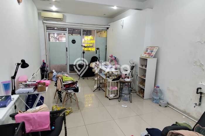 Siap Huni Rumah Mewah 5 Kamar di Bandung Kulon Dekat ke Mana Pun Siap Huni Rumah Mewah 5 Kamar di Bandung Kulon Dekat ke Mana Pun