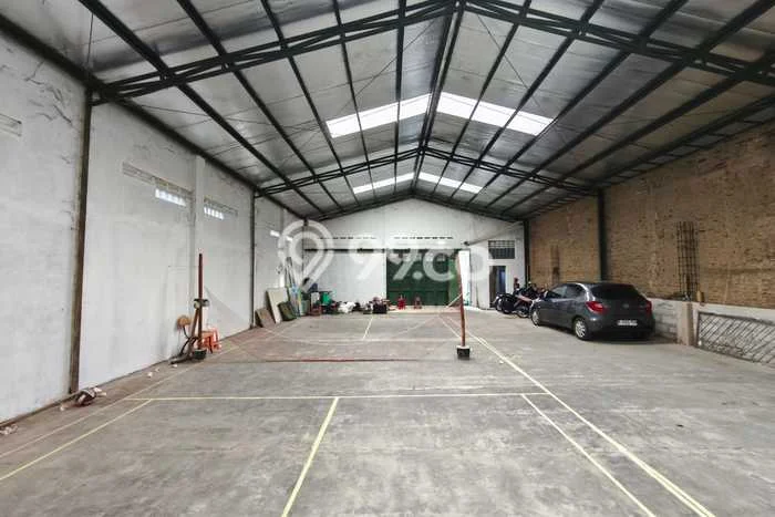 Disewakan Gudang komersial di Dayeuhkolot luas bangunan 600m2 Disewakan Gudang komersial di Dayeuhkolot luas bangunan 600m2
