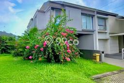 Rumah Elit Modern Tanpa Renovasi di Bintaro Tangerang Selatan Rumah Elit Modern Tanpa Renovasi di Bintaro Tangerang Selatan