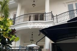 Hunian Mewah LB 350m2 Siap Pakai Desain Elegan di Bintaro, Tangerang Selatan Hunian Mewah LB 350m2 Siap Pakai Desain Elegan di Bintaro, Tangerang Selatan