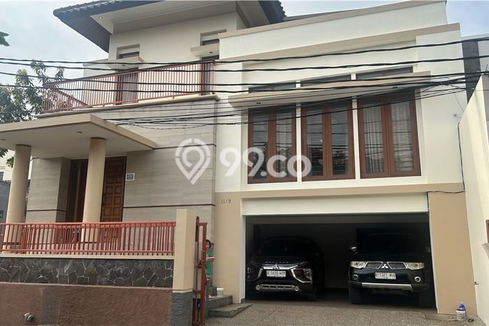 Hunian Mewah Dijual LT 217m2 di Ciputat Timur, Tangerang Selatan Hunian Mewah Dijual LT 217m2 di Ciputat Timur, Tangerang Selatan