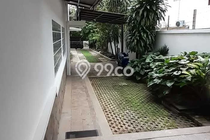 Rumah Modern Disewakan di Kebayoran Baru Jakarta Selatan Lokasi Sangat Strategis Rumah Modern Disewakan di Kebayoran Baru Jakarta Selatan Lokasi Sangat Strategis
