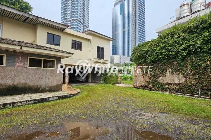 Rumah Luxury Siap Huni di Jakarta Selatan Fasilitas Premium Rumah Luxury Siap Huni di Jakarta Selatan Fasilitas Premium