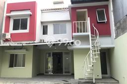 Jual Rumah Luas Elegan Dengan View Cantik di Green Lake City, Jakarta Barat Jual Rumah Luas Elegan Dengan View Cantik di Green Lake City, Jakarta Barat