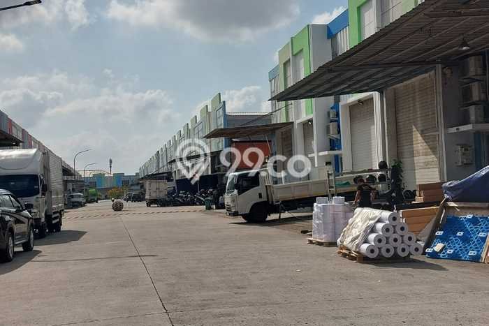 Gudang Bagus Dijual LB 150m2 Lokasi Strategis Jakarta Barat Area Cocok untuk Berbisnis Gudang Bagus Dijual LB 150m2 Lokasi Strategis Jakarta Barat Area Cocok untuk Berbisnis