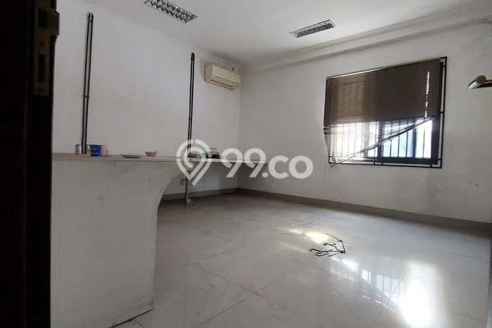 Unit Komersial Disewakan di Jakarta Barat Area Strategis Harga Kompetitif Unit Komersial Disewakan di Jakarta Barat Area Strategis Harga Kompetitif