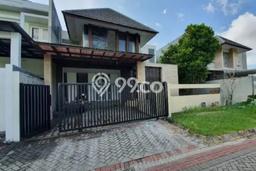 Rumah Bagus di Graha, Surabaya, Luas Tanah 337m2m², Luas Bangunan 375m2m² Rumah Bagus di Graha, Surabaya, Luas Tanah 337m2m², Luas Bangunan 375m2m²