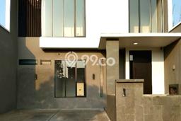 Rumah Mewah LB 230m2 Siap Pakai Desain Elegan di Citraland, Surabaya Rumah Mewah LB 230m2 Siap Pakai Desain Elegan di Citraland, Surabaya