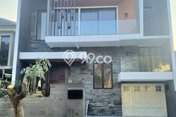 Jual Rumah Mewah Megah Dengan View Cantik di Citraland, Surabaya Jual Rumah Mewah Megah Dengan View Cantik di Citraland, Surabaya