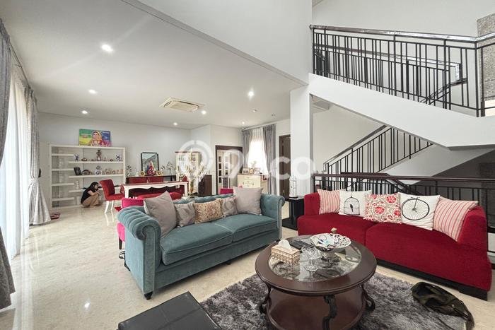 UNIT LANGKA! Rumah di BSD, 4 KT, Pemandangan Indah, Luas 190m² LB 302m² UNIT LANGKA! Rumah di BSD, 4 KT, Pemandangan Indah, Luas 190m² LB 302m²