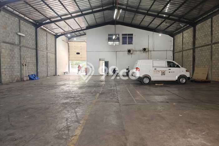 Gudang bagus disewakan di BSD Tangerang Selatan dengan LB 800m2 harga sewa terbaik Gudang bagus disewakan di BSD Tangerang Selatan dengan LB 800m2 harga sewa terbaik