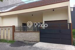 Dijual Cepat Rumah Favorit Siap Huni LB 200m2 di Mulyorejo, Surabaya Dijual Cepat Rumah Favorit Siap Huni LB 200m2 di Mulyorejo, Surabaya