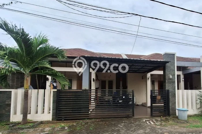 Dijual Rumah Strategis Bagus Punya 8 KT di Sukolilo Surabaya SHM Dijual Rumah Strategis Bagus Punya 8 KT di Sukolilo Surabaya SHM
