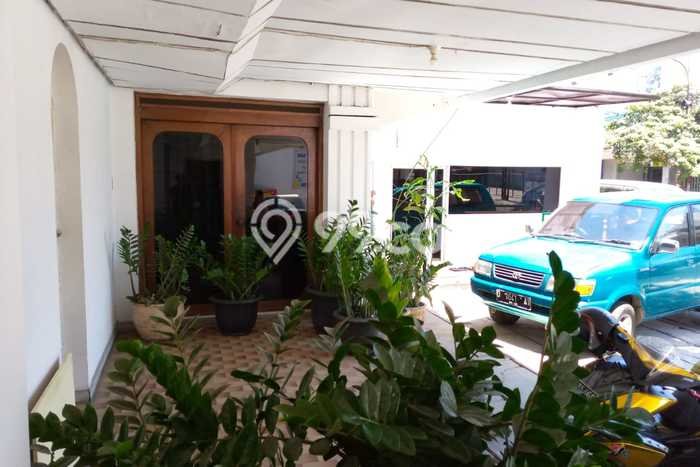 Ruko Bagus Dijual LB 500m2 Lokasi Strategis Bandung Area Cocok untuk Bisnis Ruko Bagus Dijual LB 500m2 Lokasi Strategis Bandung Area Cocok untuk Bisnis