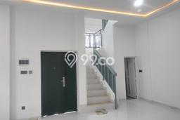 Rumah Luas Asri 4 KT Siap Huni di Kopo Permai Bandung Rumah Luas Asri 4 KT Siap Huni di Kopo Permai Bandung