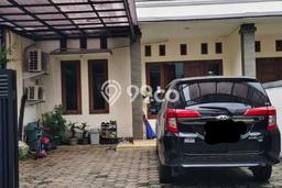 For Sale! Premium House LT 309m2 Desain Elegan di Gandaria For Sale! Premium House LT 309m2 Desain Elegan di Gandaria