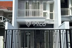 Rumah Luas Asri 3 KT Siap Pakai di Jemursari Surabaya Rumah Luas Asri 3 KT Siap Pakai di Jemursari Surabaya