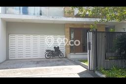 Rumah Eksklusif Siap Huni LT 300m2 di Lakarsantri, Surabaya Rumah Eksklusif Siap Huni LT 300m2 di Lakarsantri, Surabaya