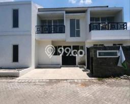 Jual Rumah Bagus Siap Huni LB 136m2 di Lakarsantri, Surabaya Jual Rumah Bagus Siap Huni LB 136m2 di Lakarsantri, Surabaya