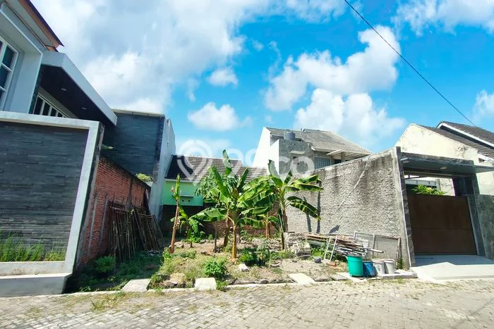 Lahan Dijual Lokasi Strategis di Sukoharjo dengan Luas 101m2 Lahan Dijual Lokasi Strategis di Sukoharjo dengan Luas 101m2