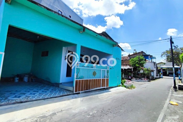 Rumah Siap Huni di Banjarsari, Surakarta, Luas 74m2m² Bangunan 70m2m² Rumah Siap Huni di Banjarsari, Surakarta, Luas 74m2m² Bangunan 70m2m²