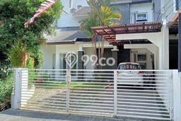 Rumah Elit Modern Tanpa Renovasi di Bintaro Jakarta Selatan Rumah Elit Modern Tanpa Renovasi di Bintaro Jakarta Selatan