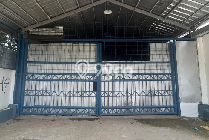 Unit Gudang Dijual di BSD Tangerang Selatan Luas Tanah 288m2, Luas Bangunan 100m2 Unit Gudang Dijual di BSD Tangerang Selatan Luas Tanah 288m2, Luas Bangunan 100m2