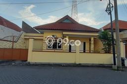 Rumah Asri di Sambikerep, 2 KM, Area Strategis, Luas 240m2m² LB 190m2m² Rumah Asri di Sambikerep, 2 KM, Area Strategis, Luas 240m2m² LB 190m2m²