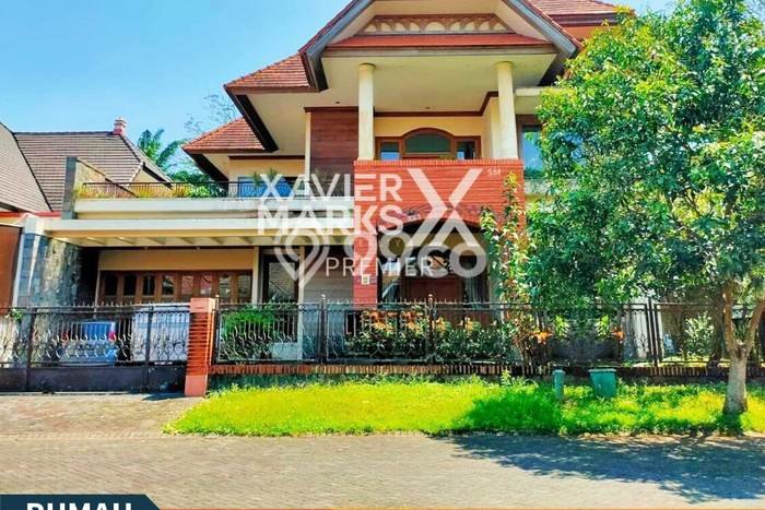 Rumah Luxury Modern Siap Huni di Araya Malang Rumah Luxury Modern Siap Huni di Araya Malang