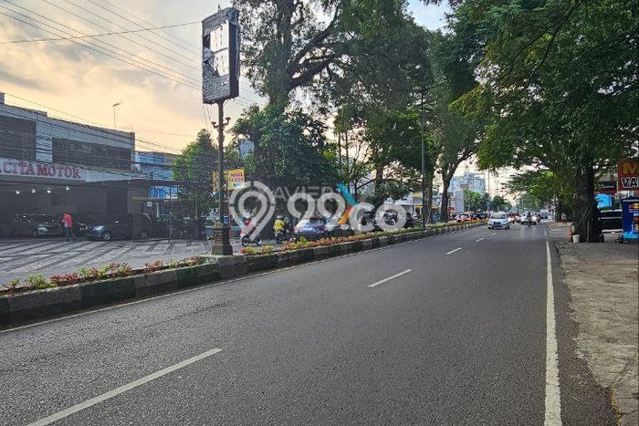 Unit Komersial Dijual di Lowokwaru Malang Luas Tanah 143m2, Luas Bangunan 200m2 Unit Komersial Dijual di Lowokwaru Malang Luas Tanah 143m2, Luas Bangunan 200m2