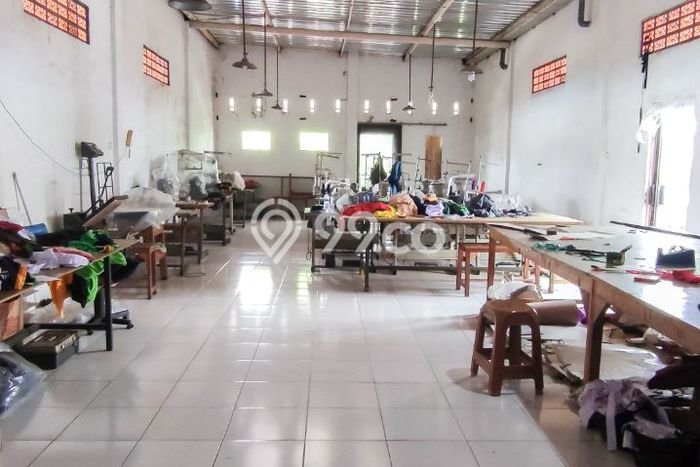 LOKASI PREMIUM! Ruko Kawasan Kedungkandang, Luas 225m2m², Pusat Komersial LOKASI PREMIUM! Ruko Kawasan Kedungkandang, Luas 225m2m², Pusat Komersial