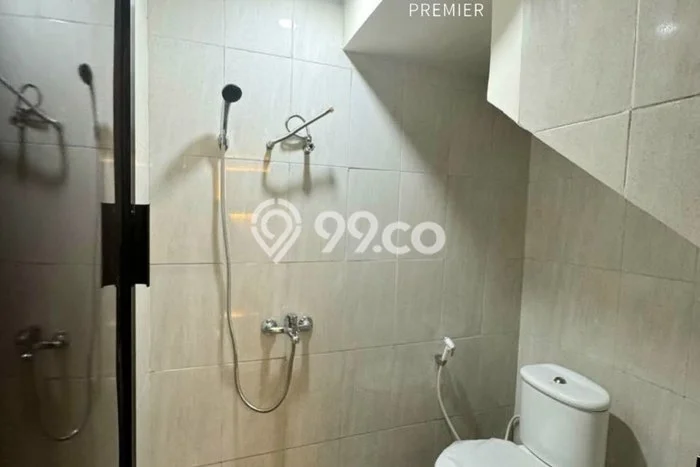 KESEMPATAN TERBAIK! Rumah Asri di , Luas 98m2m² Bangunan 117m2m² KESEMPATAN TERBAIK! Rumah Asri di , Luas 98m2m² Bangunan 117m2m²