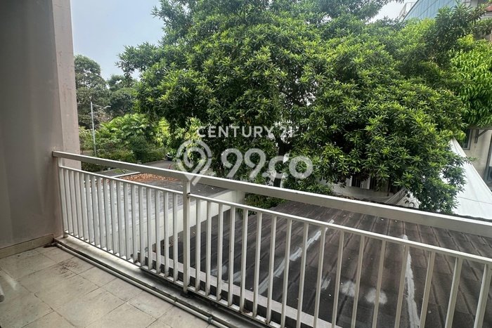 Rumah Eksklusif Dijual LT 272m2 di Pesanggrahan, Jakarta Selatan Rumah Eksklusif Dijual LT 272m2 di Pesanggrahan, Jakarta Selatan