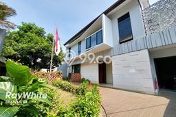 Rumah kawasan Pancoran, Jakarta Selatan, Luas 400m² LB 300m² Rumah kawasan Pancoran, Jakarta Selatan, Luas 400m² LB 300m²
