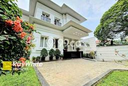 Dijual Cepat Rumah 4 KT 3 KM di Kebayoran Baru, Jakarta Selatan Dijual Cepat Rumah 4 KT 3 KM di Kebayoran Baru, Jakarta Selatan