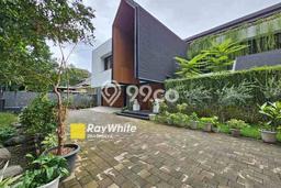 Dijual Rumah Premium dengan Fasilitas Sekitar Lengkap di Kebayoran Baru, Jakarta Selatan Dijual Rumah Premium dengan Fasilitas Sekitar Lengkap di Kebayoran Baru, Jakarta Selatan