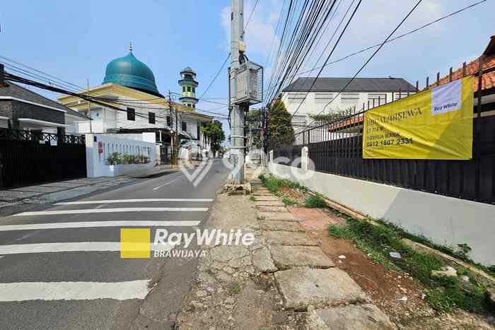 Lokasi terbaik! Rumah siap pakai disewakan di Mampang Prapatan LB 500m2 Lokasi terbaik! Rumah siap pakai disewakan di Mampang Prapatan LB 500m2
